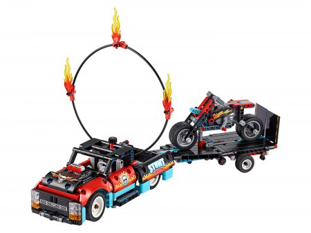 Конструктор LEGO Техник Шоу трюков на грузовиках и мотоциклах