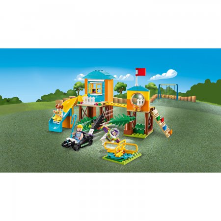 Конструктор LEGO Джуниорс История игрушек-4: Приключения Базза и Бо Пип на детской площадке